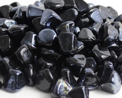 black-diamond-luster-zircon-glass-fire-boulder-fire-pit-fireglass-fireplace