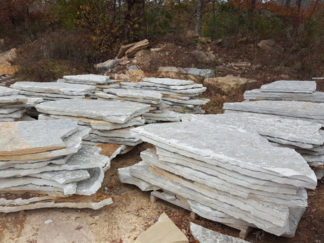 tennessee-quarry-blue-sandstone-flagstone-slabs-gray-natural-stone-patio-walkway-3