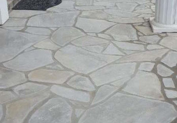 tennessee-quarry-blue-sandstone-flagstone-steppers-gray-natural-stone-patio-walkway-1