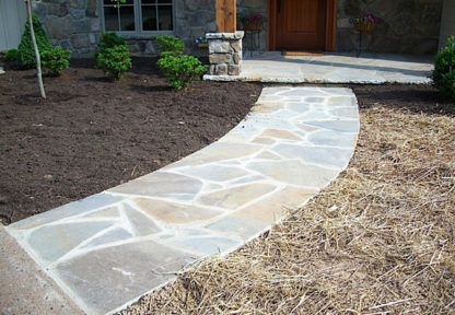 tennessee-quarry-blue-sandstone-flagstone-steppers-gray-natural-stone-patio-walkway-2