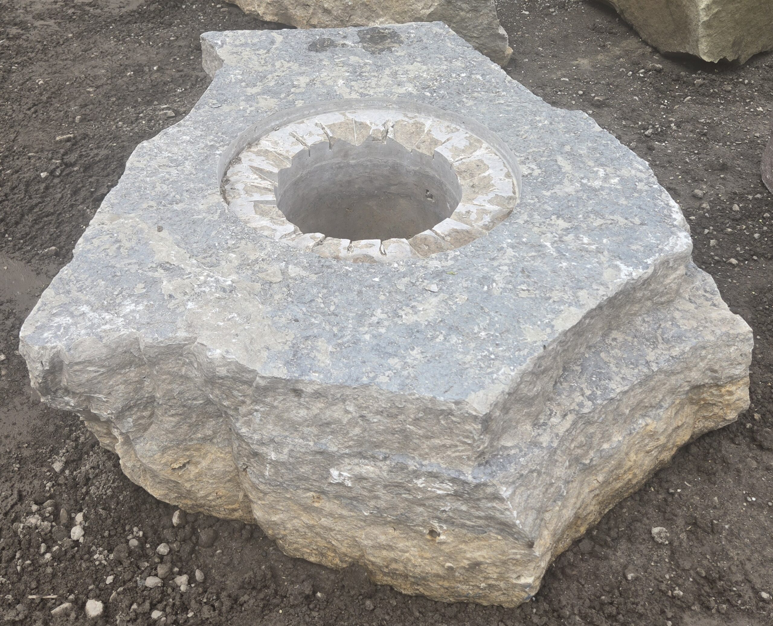 1681CJ Jumbo Fireboulder - Image 4