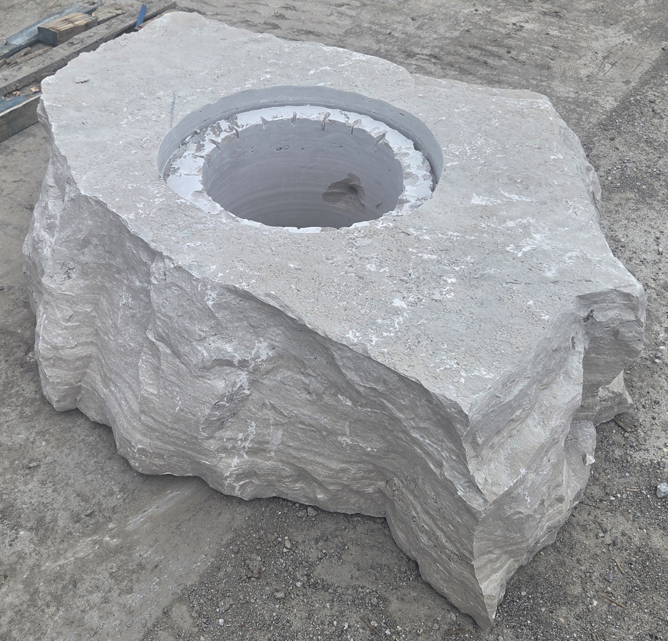 1740CXL XL Fireboulder - Image 4