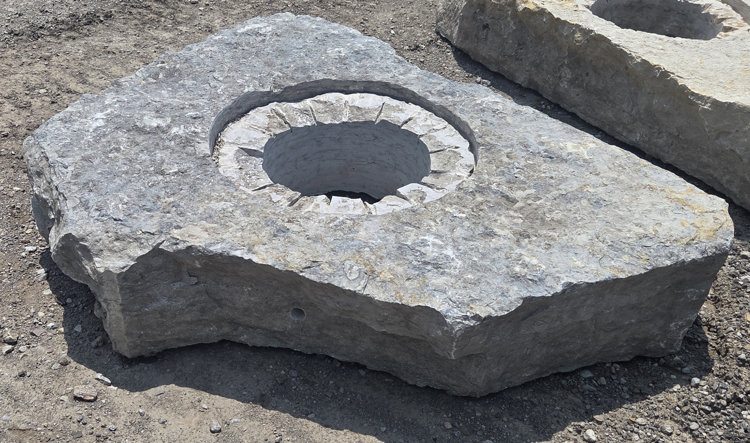 1753CJ Jumbo Fireboulder - Image 5