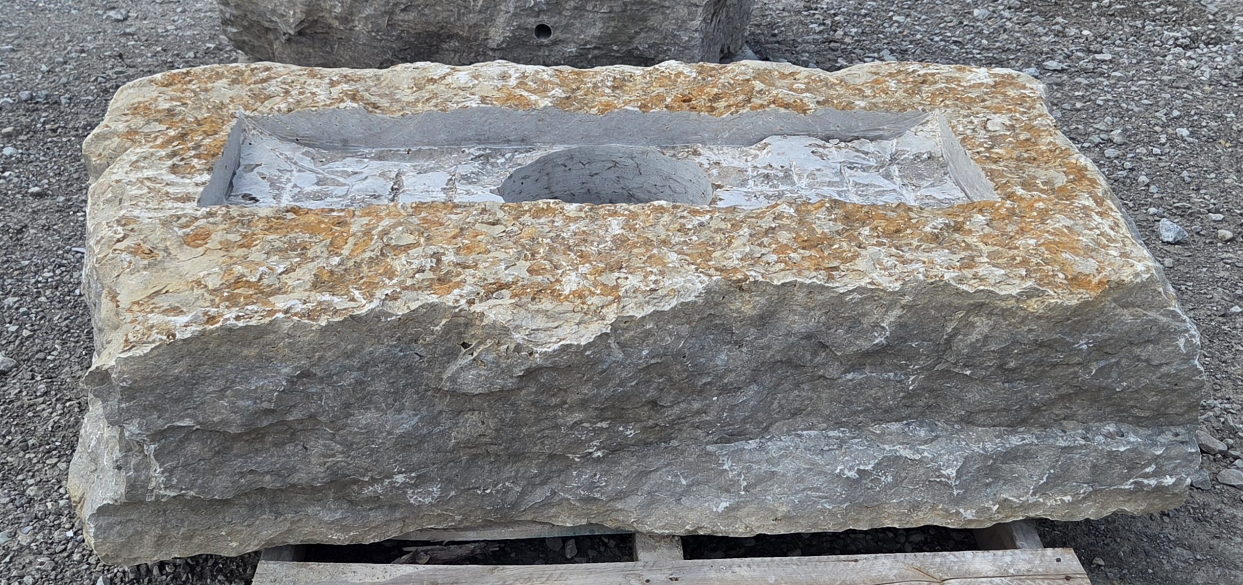 1926CJH Jumbo Linear Fireboulder