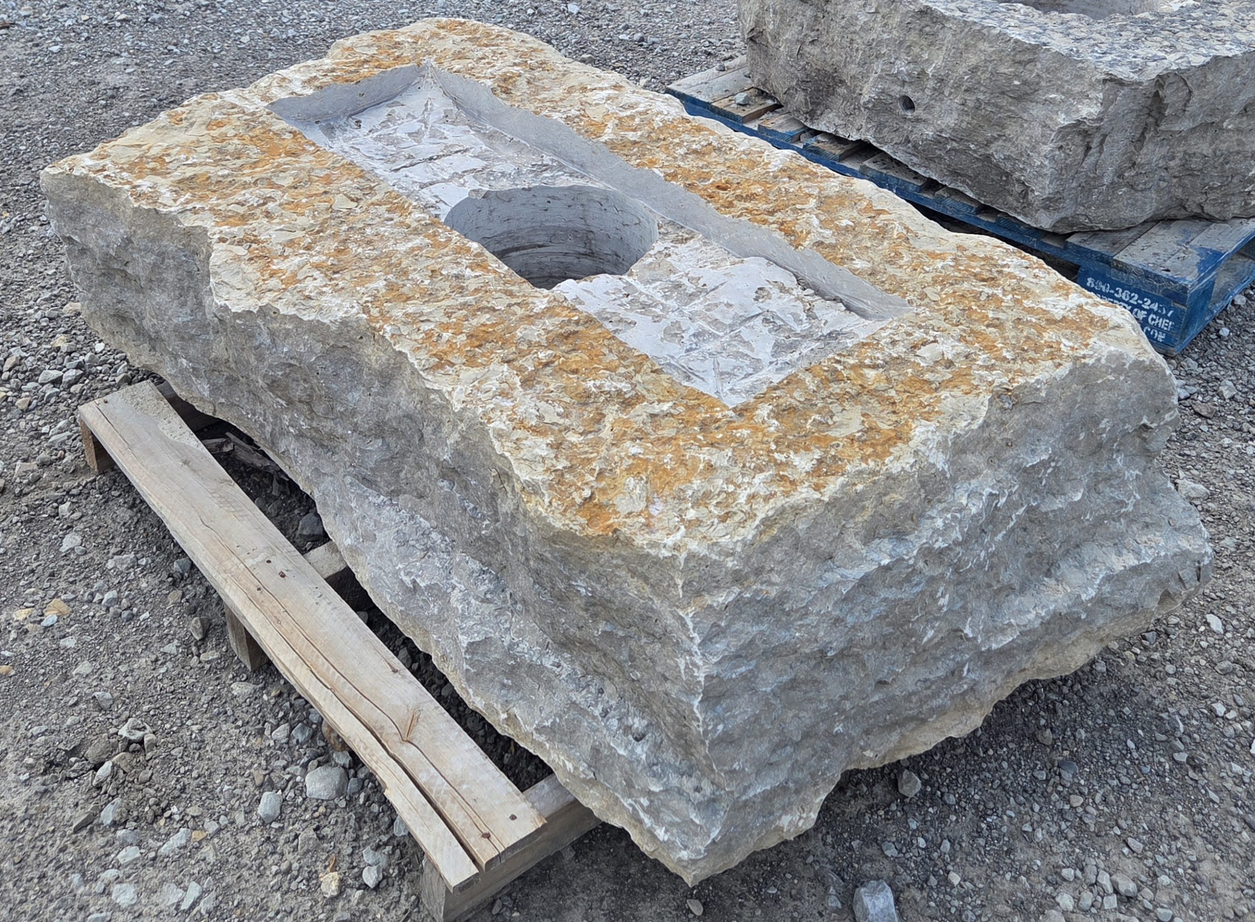 1926CJH Jumbo Linear Fireboulder - Image 3